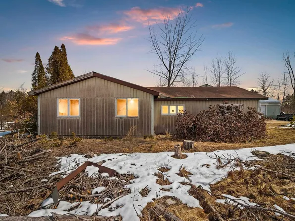 1610 Kenny Dr, Crivitz, WI 54114