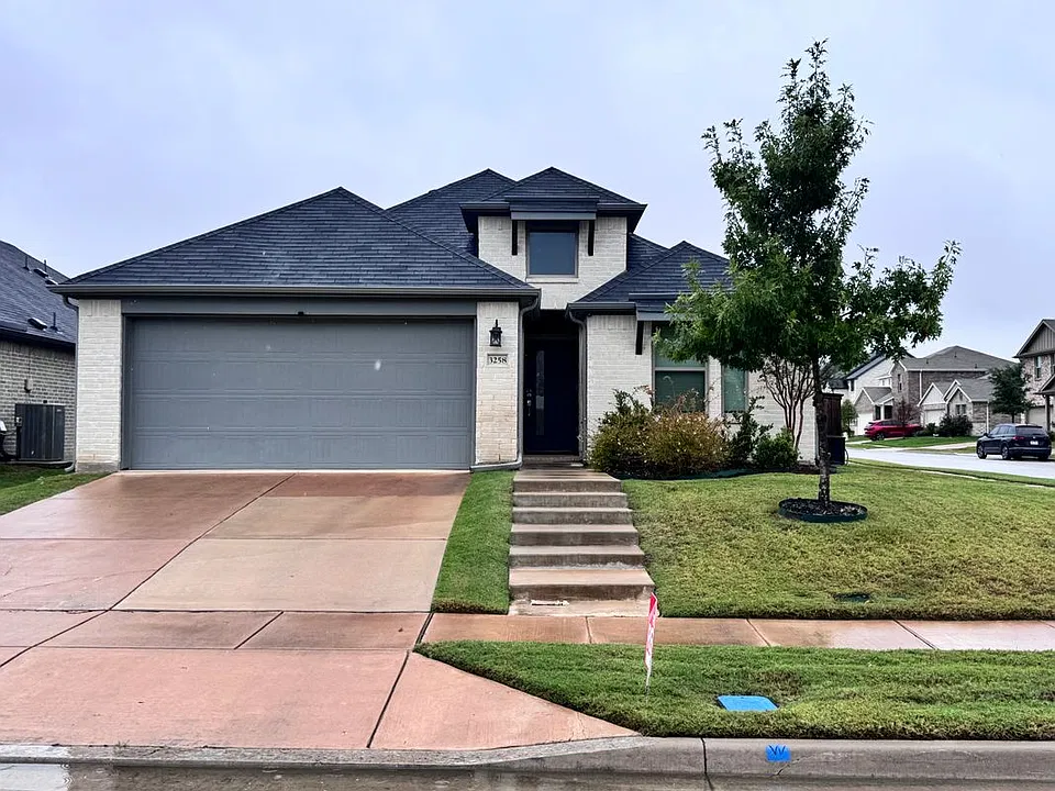 3258 Feller Ln