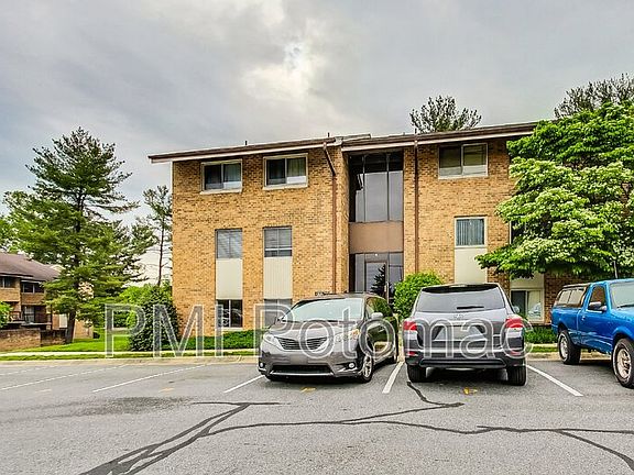 2nd image of 18600 Walkers Choice Rd APT 1