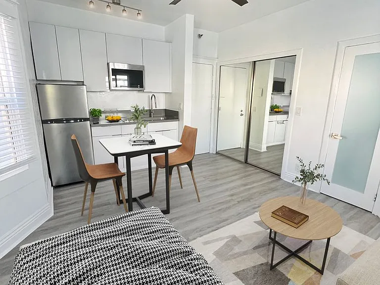 The Leo Lofts — Photo 1