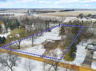 3231 Sunnyview Dr, Brookings, SD 57006