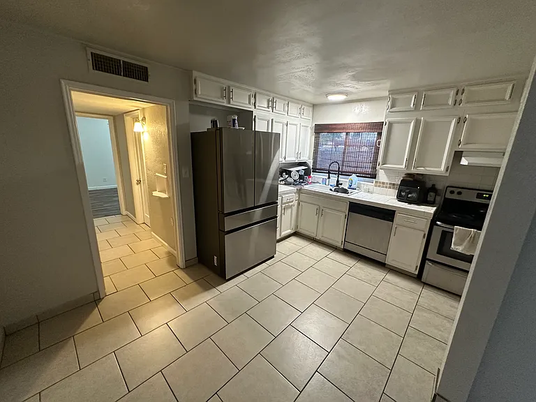 1314 W Weldon Ave #A — Photo 18