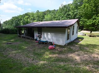 9097 Denton Rd, Linden, TN 37096