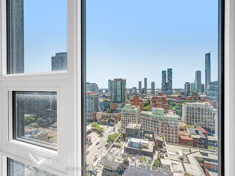 100 Queens Cay E #2508 — Photo 26