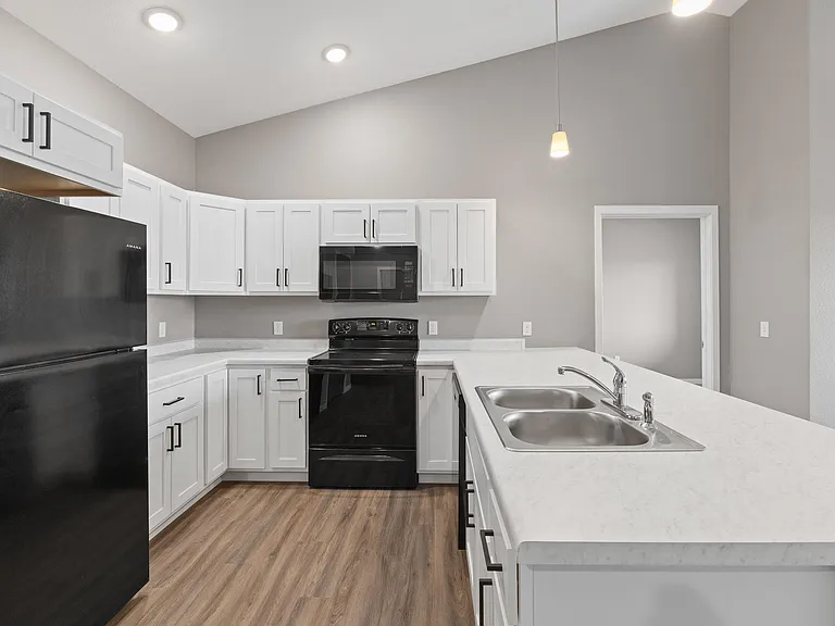 Creekside Heights Apartments, LLC — Photo 28