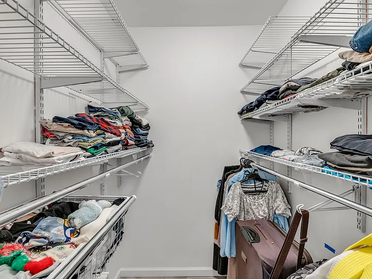 5028 Halwell Dr — Photo 24