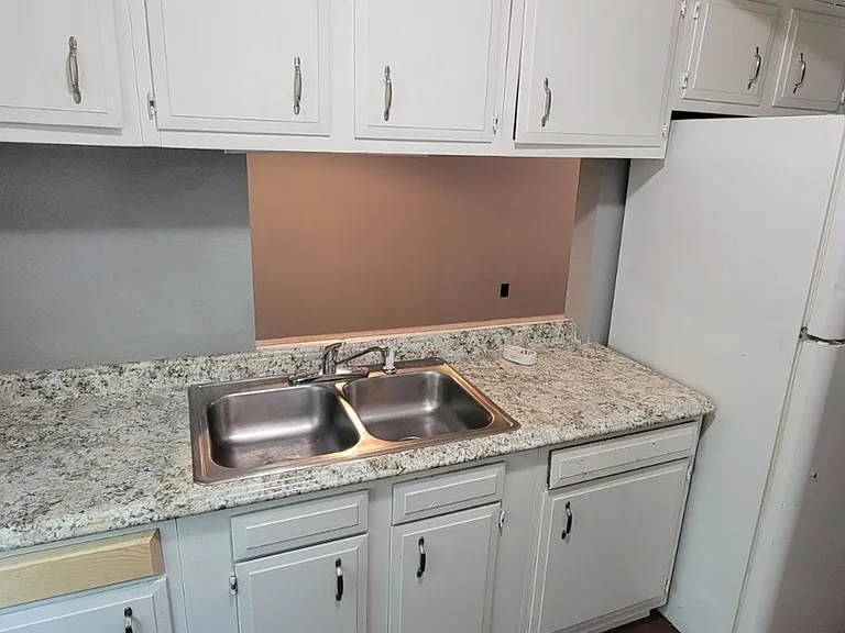 Apartment Close to Lyon College — Photo 25