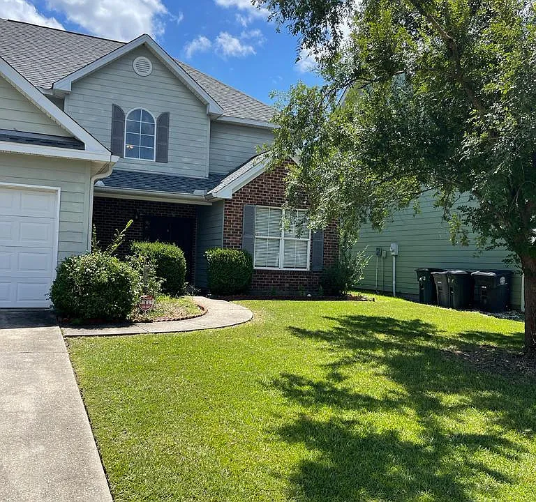 10037 Sandhill Ct