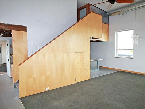 4th image of 209 N Kalamath St Unit 29