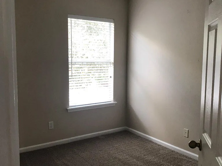 2nd bedroom with large closet