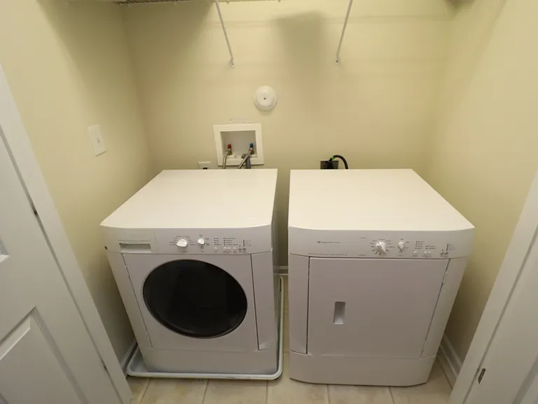 110 Fanwood Ct — Photo 38