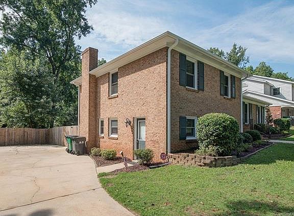 2nd image of 4923 Currituck Dr