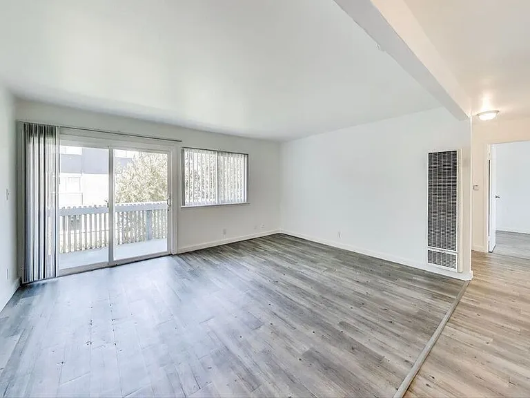 35750 Bettencourt Street — Photo 6