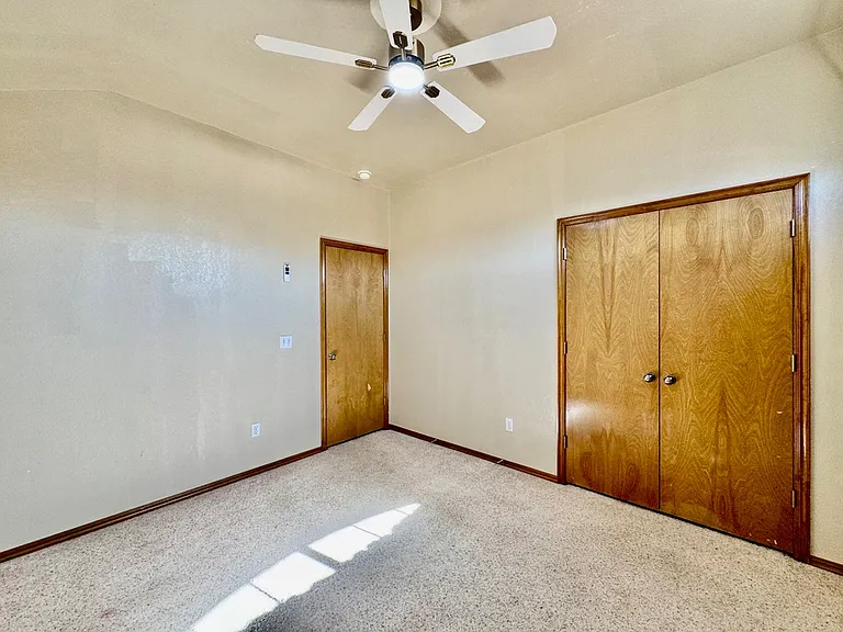 8221 Greer Way — Photo 33