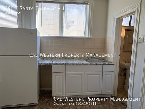 3rd image of 390 E Santa Clara St APT 1