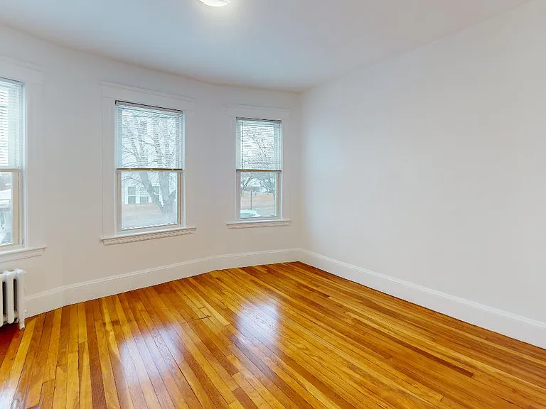 58 Wilbur St #1 — Photo 4