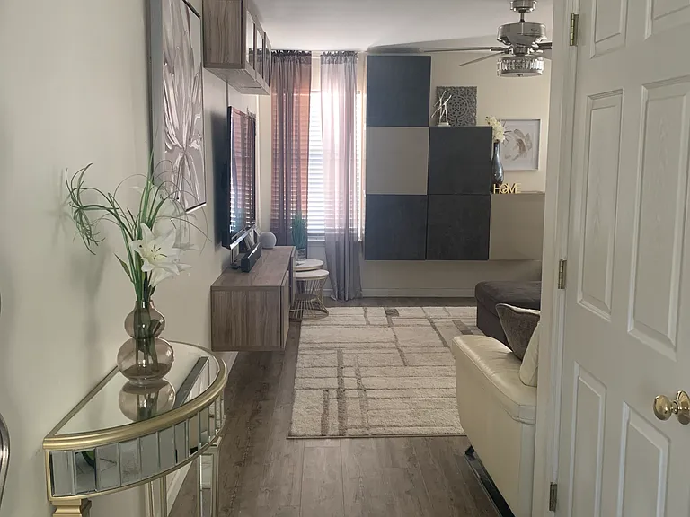 1933 Richmond Springs Ln — Photo 2