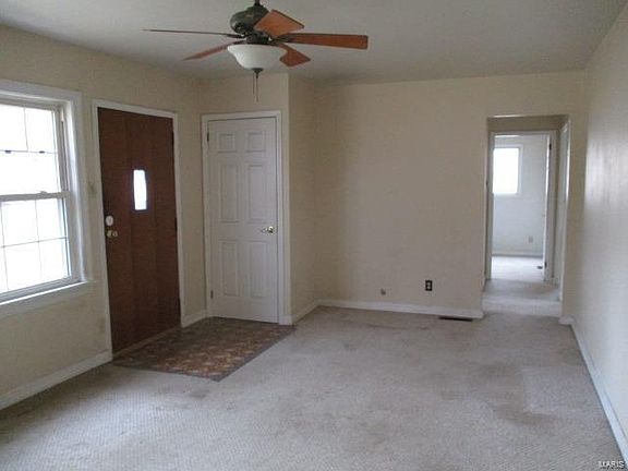 3rd image of 1690 Tyson Dr