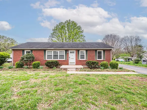 2729 Smallhouse Rd, Bowling Green, KY 42104