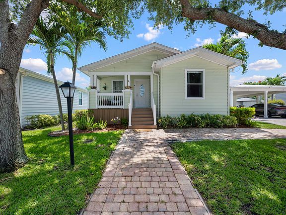 2nd image of 2555 Meadow Ln W Boulevard #41