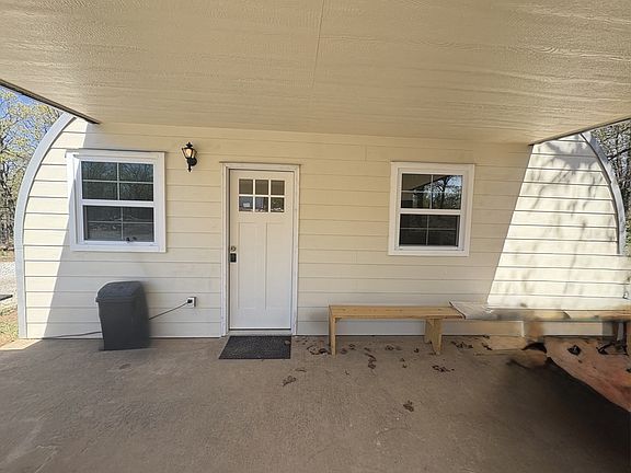3rd image of 285 Hermit Ln