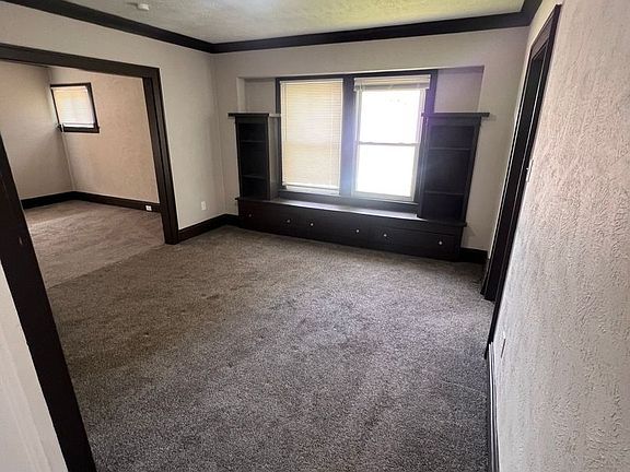 2nd image of 4275 E 114th St #Up