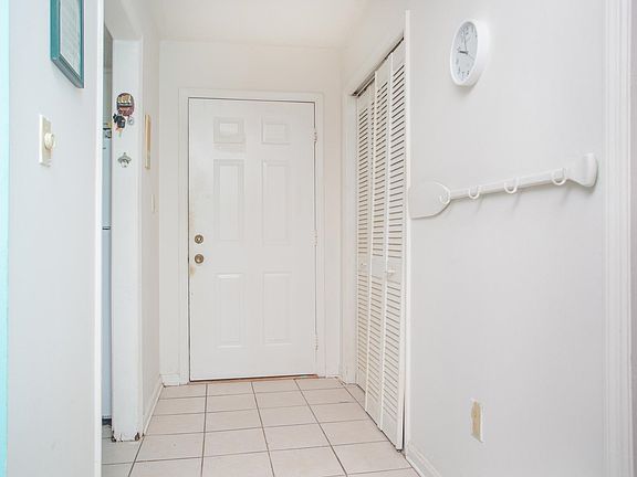 3rd image of 6658 Cinnamon Fern Ln.