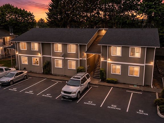 4th image of 1613 Maple Lane #D1-D6