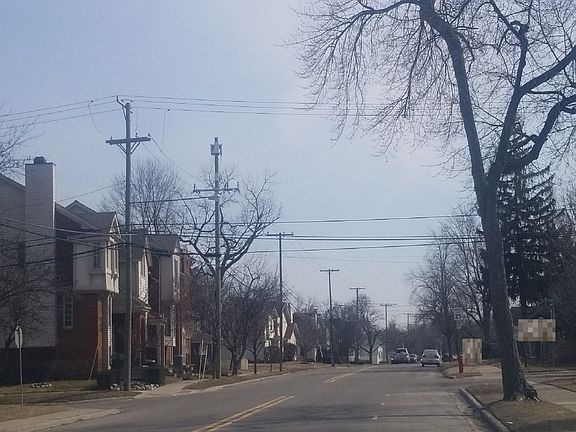 4th image of 450 W Ann Arbor Trl