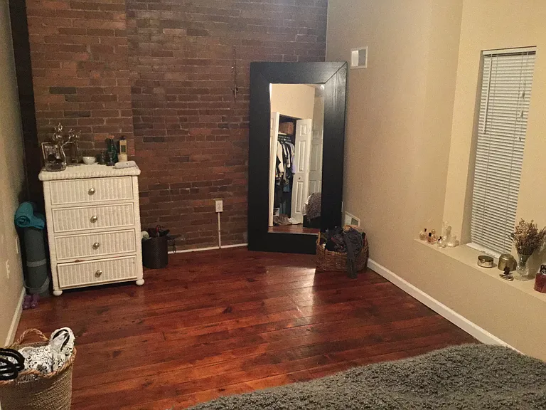 2211 Sarah St #2 — Photo 12