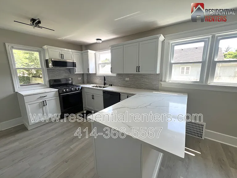5426 N 41st St — Photo 11