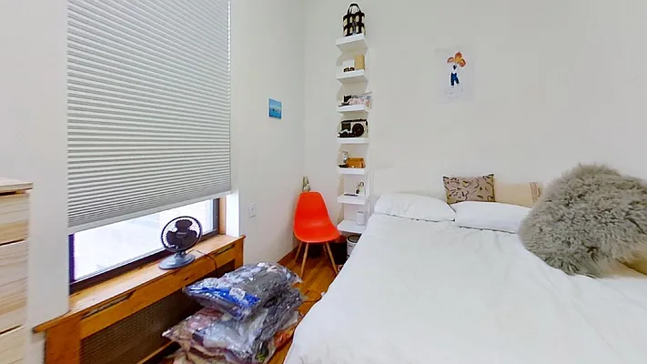 Rented by Bond New York | media 5