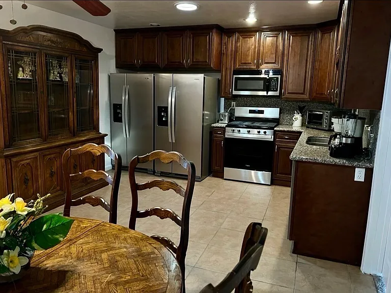 10808 Esmond Ct — Photo 2