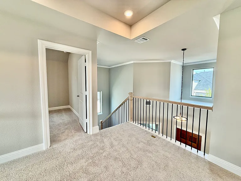 2017 Montgomery Ln — Photo 14