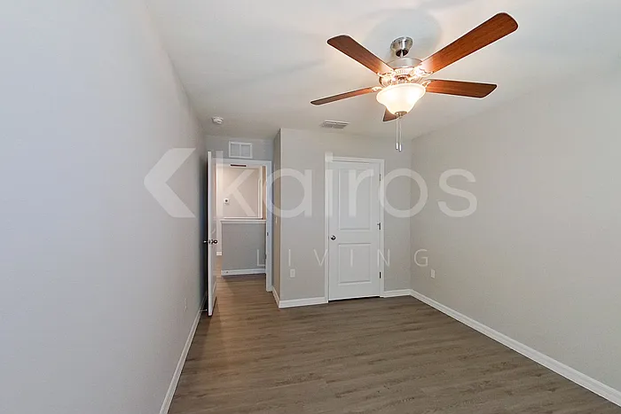 8704 SW 44th Ct — Photo 11