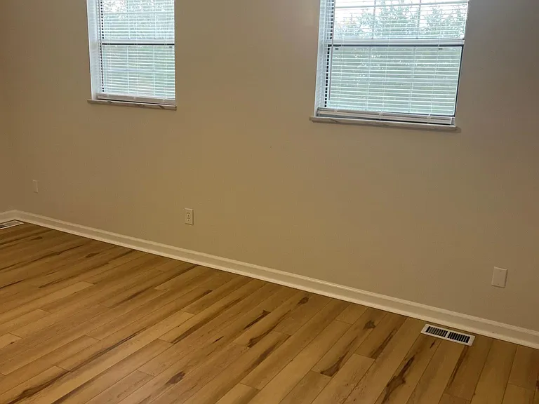 1031 Sunvalley Cir #1031 — Photo 12