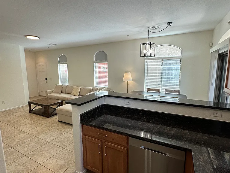 2725 E Mine Creek Rd #1080 — Photo 15