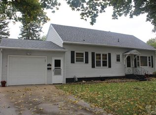 620 W 8th St, Garner, IA 50438