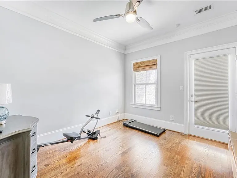 1196 John Collier Rd #1196 — Photo 24