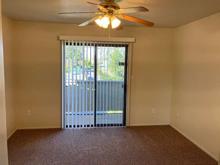 1244 W Roseburg Ave #D — Photo 11