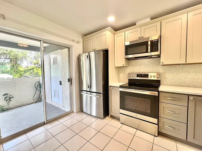 1289 N McMullen Booth Rd — Photo 6
