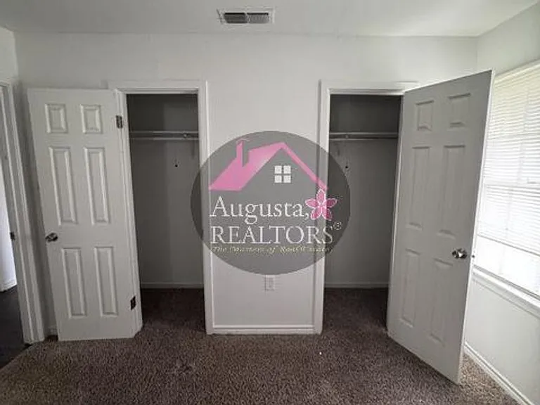 2626 Garfield Ave — Photo 10