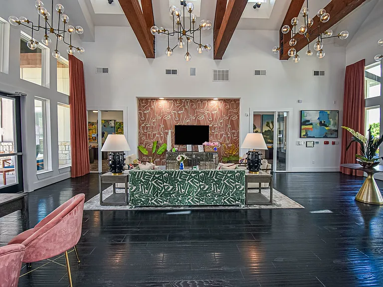 Aspire at Live Oak — Photo 33