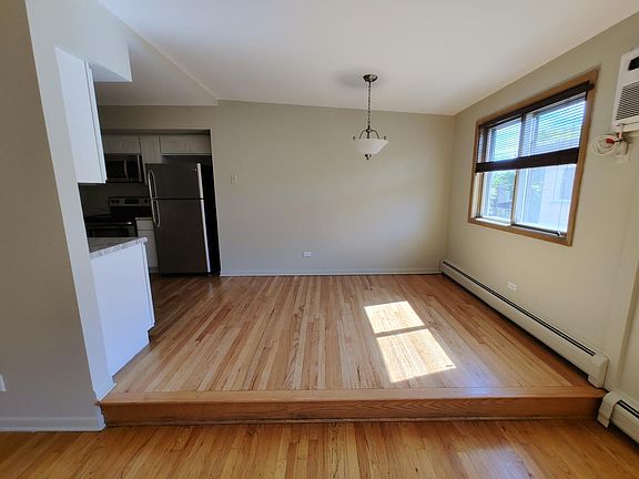 3rd image of 720 N Austin Blvd #303