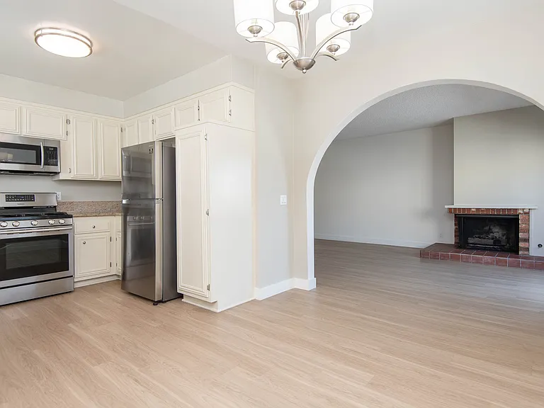 8117 Manitoba St #6 — Photo 6