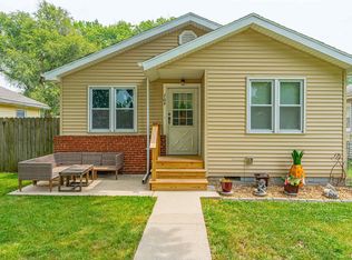 704 N Madison St, Lincoln, IL 62656