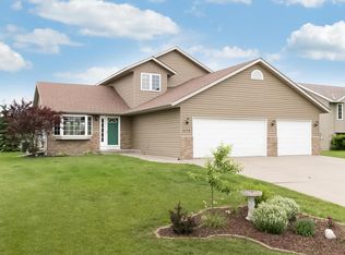 6128 Badger Cir, Monticello, MN 55362