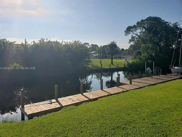 2111 Waylife Ct — Photo 16