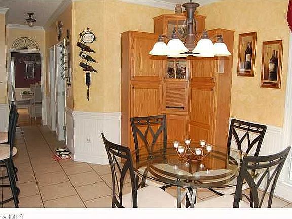 Breakfast nook