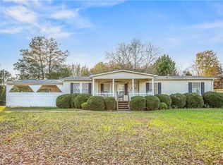 1571 W Westmoreland Rd, King, NC 27021